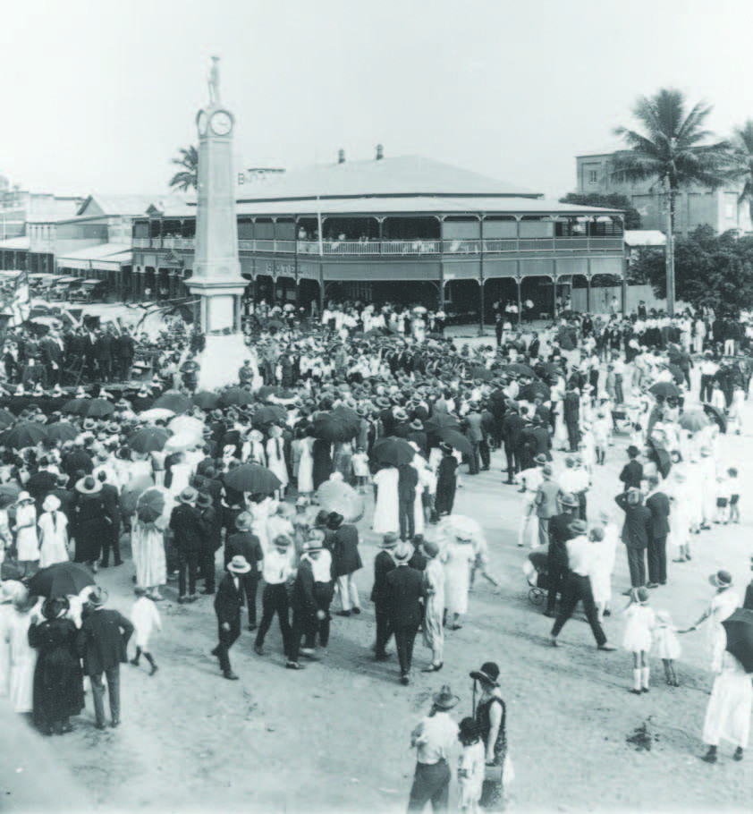 Unveiling of the War Memorial on April 25, 1926. Courtesy State Library of Queensland.