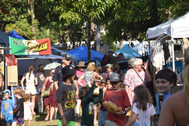 crowds-enjoy-the-markets-at-moon-over-machans.JPG