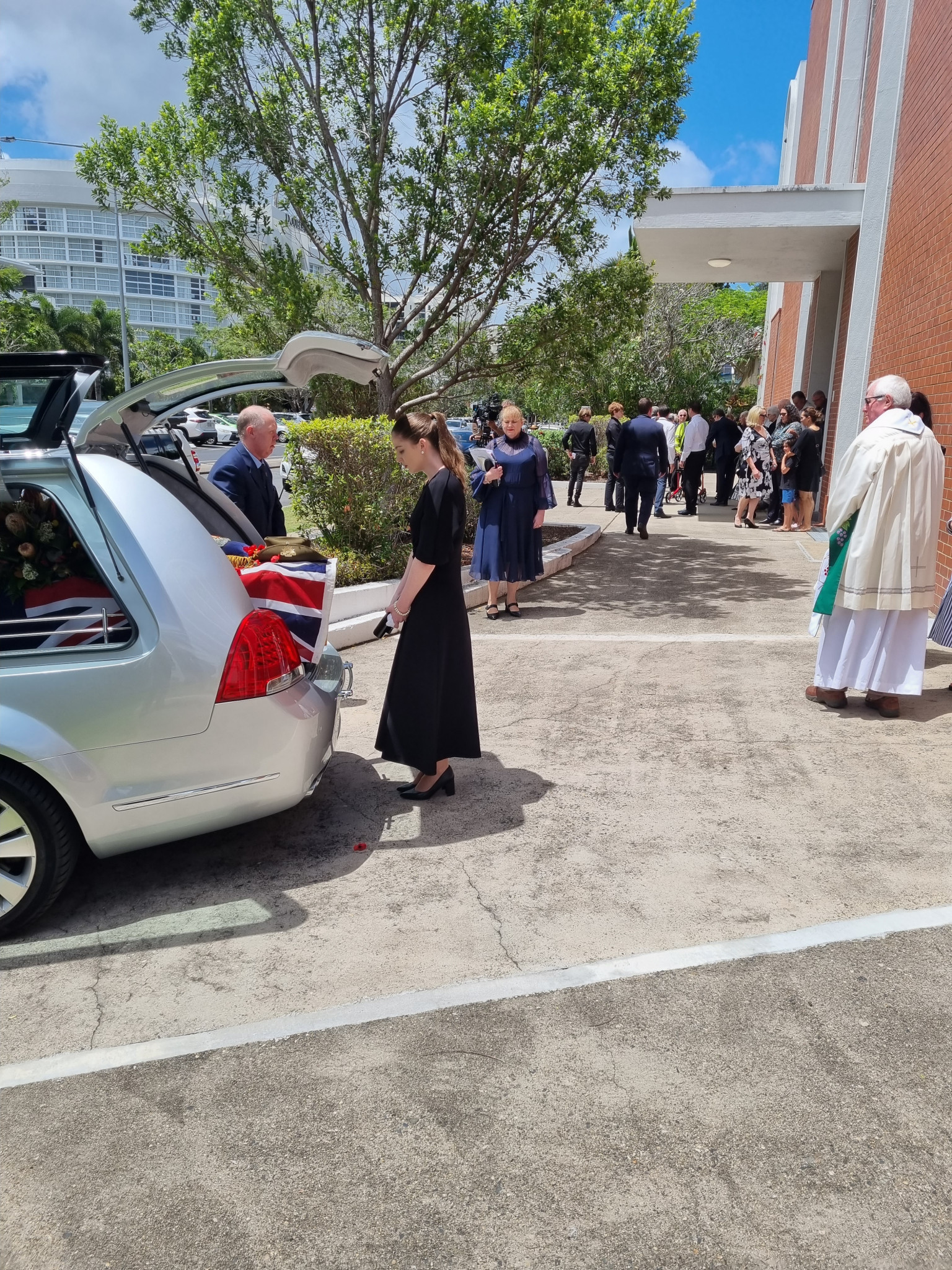 Isabel Byrne farewells her Dad Kevin Byrne. Pictures: Nick Dalton