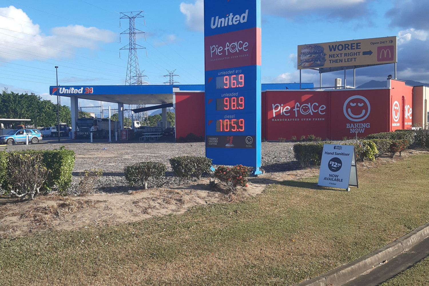 Discount fuel prices have hit Cairns once more