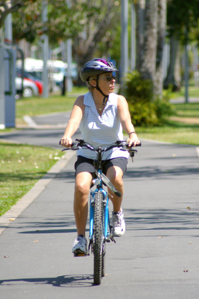 bike-riding1-esplanade.jpg