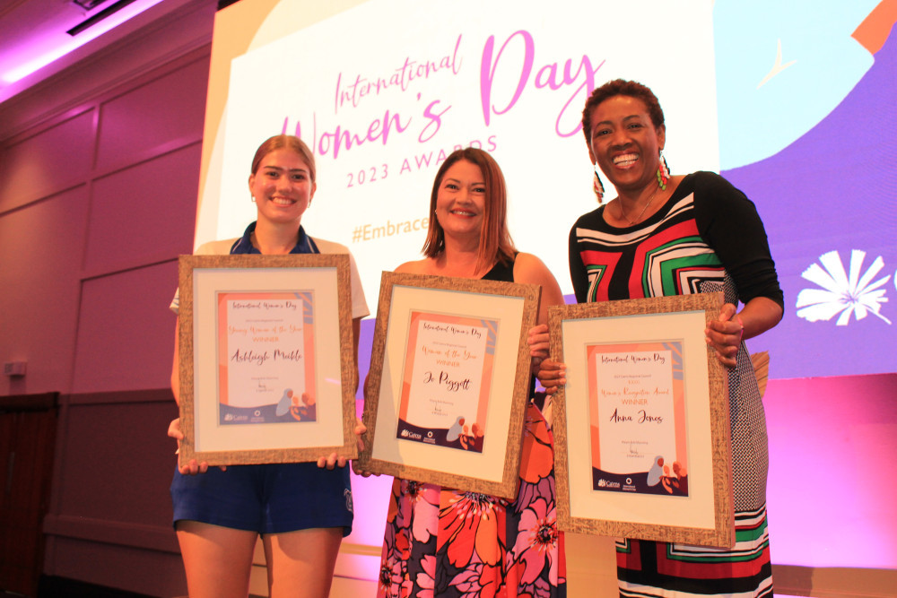 (L-R) Cairns Young Woman of the Year Ashleigh Meikle, Woman of the Year Jo Piggott and recipient of the Recognition Award Anna Jones