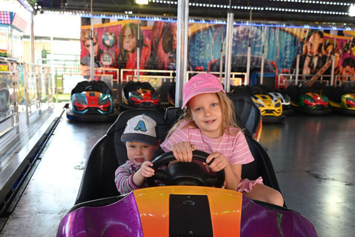 Romy and Ario Saint from Redlynch enjoying the bumper cars at last year’s show. Picture: Maddy Gavin