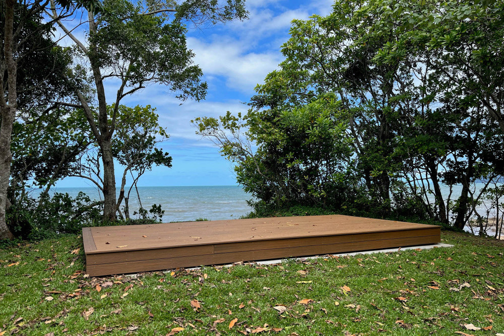 Flying Fish Point viewing platform.