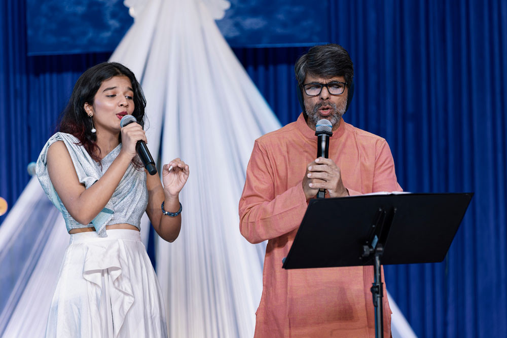 Indian singers Kester Pandyan and Shreya Jayadeep are coming from India for the ‘Celebration of the Holy Voice in Cairns’ at the Edge Hill State School’s Performing Arts Centre next week. Picture: Facebook