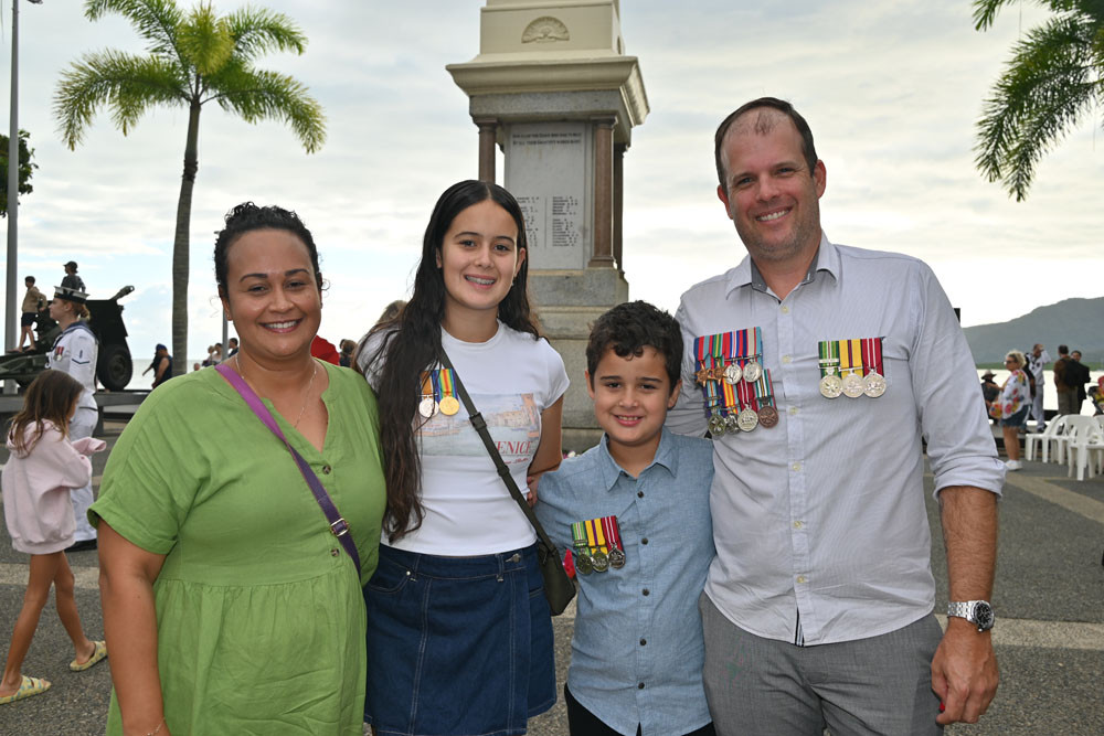 Pore, Mia, Ethan and Douglas Grimsley from Earlville at the Cairns Cenotaph. Picture: Isabella Guzman Gonzalez