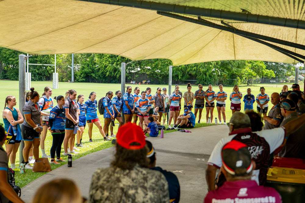 The players get briefed before the start of the women’s BMD League trial match last weekend at Barlow Park. Picture: Supplied