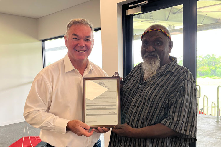 Minister for Resources Scott Stewart and Gulngay man Clarence Kinjun