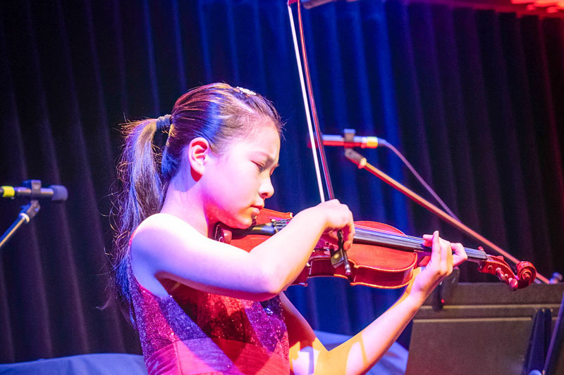 A 2024 junior strings finalist delivers a winning performance, securing first place in her age category at the Oz Schools Instrumental Championships.