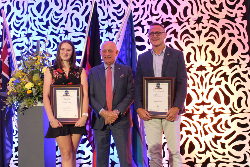 (L-R) 2022 Young Australian of the Year Kristen O’Shea, Mayor Bob Manning and Australian of the Year Rick Hanlon