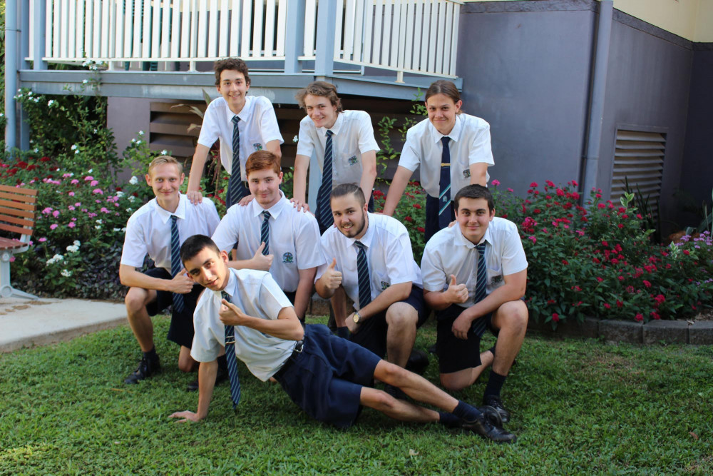“Just Lads Doing Pushups”. From left (back): Aiden McMullen, Eddie Jacklyn, Caleb Simkins; (centre): Ben McDonald, Kaelin Nelson, Caleb Maas, Joshua-Luca Moore; (front) Riley Boyd.