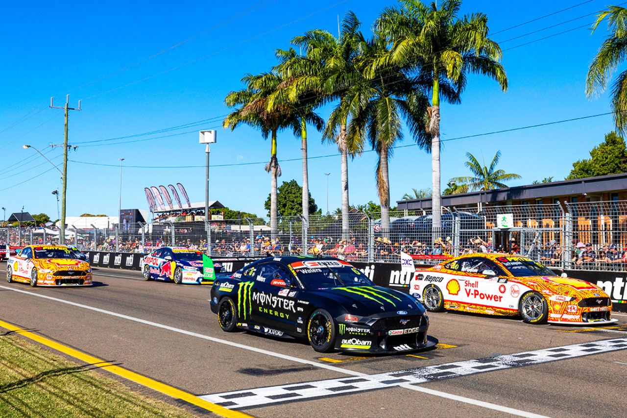 Supercars race in Townsville - feature photo