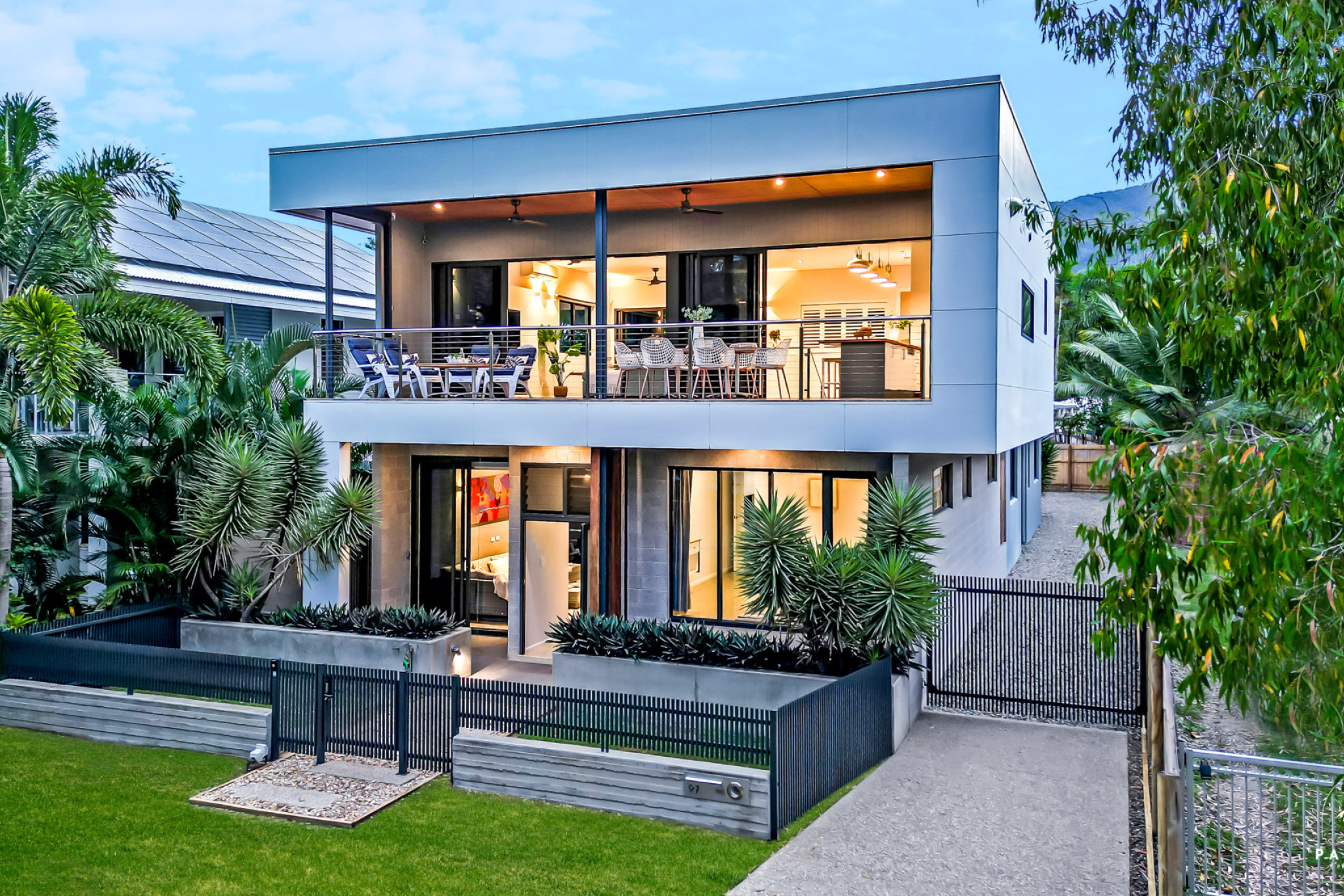 97 Upolu Esplanade, Clifton Beach