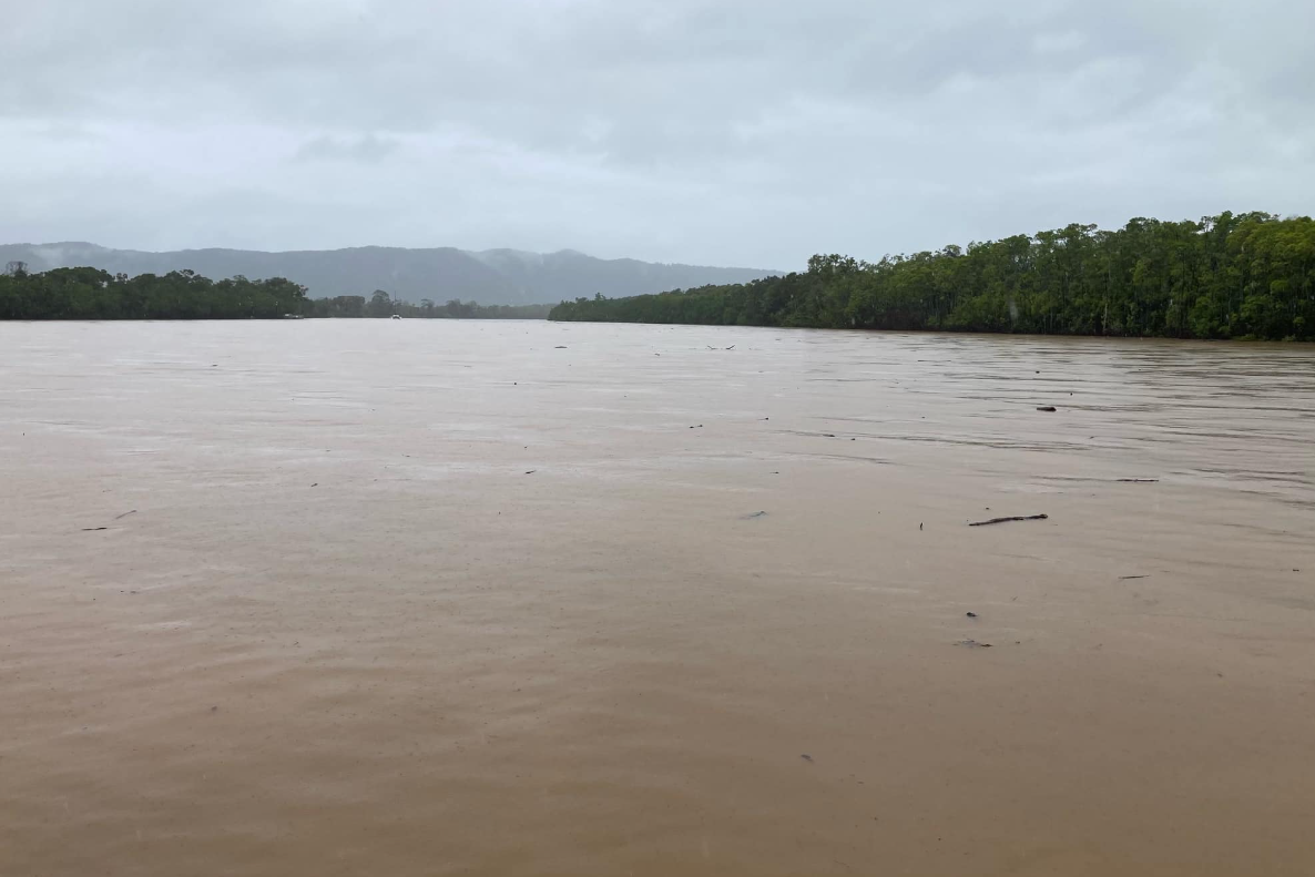 Severe weather warning cancelled but roads still closed - feature photo