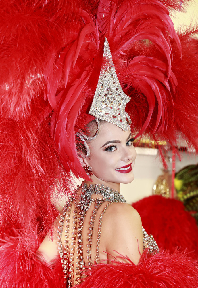pg-1-point—-to_moulin-rouge-3—-marc-millar.jpg