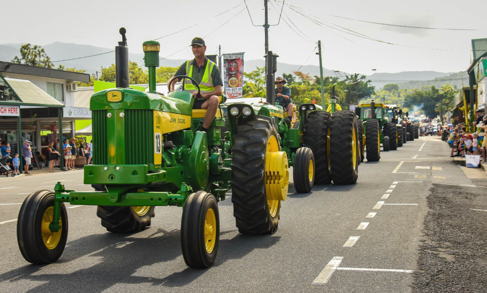 Grand parade - Tractors