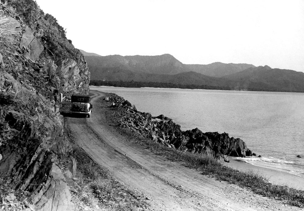 Enroute to Port Douglas along the Cook Highway, 1935. Courtesy Queensland Archives.