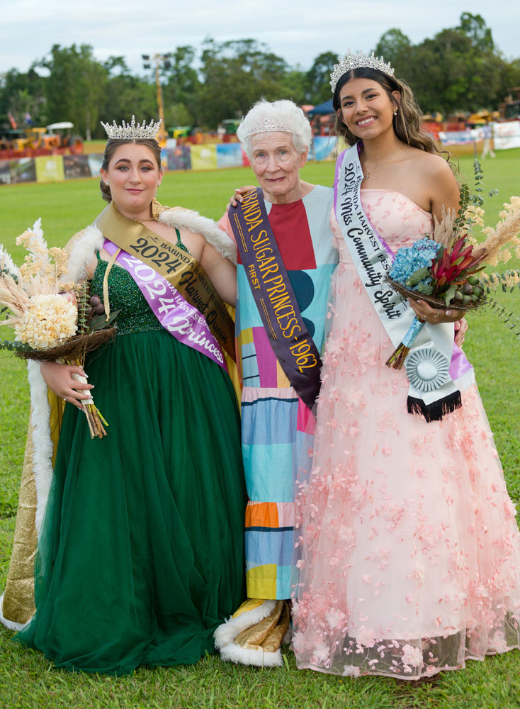 Harvest Festival Queen Lilly Ann Russel, 1962 festival queen Joan Dickson and Miss Community Spirit Alysha Wright.