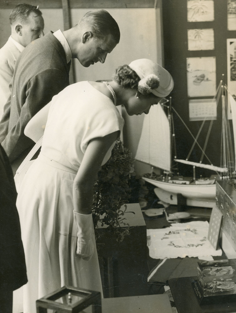 Queen Elizabeth II, and the Duke of Edinburgh inspected the arts and crafts on display at the showground. Photograph courtesy CHS.