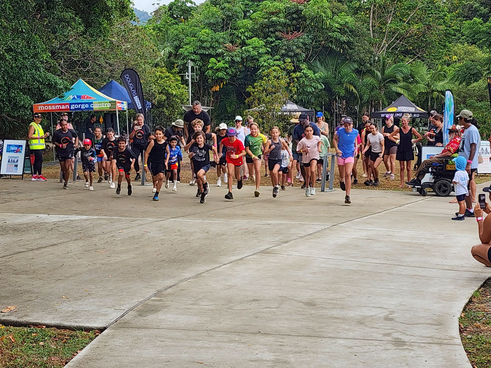 The start of the 2km ‘mighty Mossman mile’.