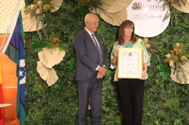 Citizen of the Year Majella Fallon receiving her award from Mayor Bob Manning