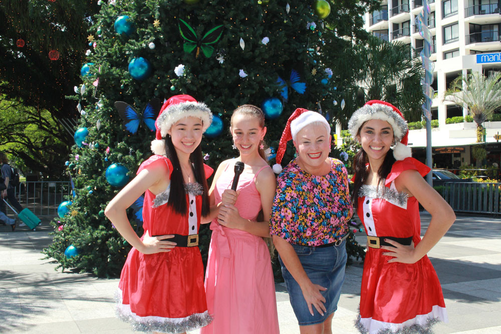 Performers at Carols in the Park and Cr Vallely