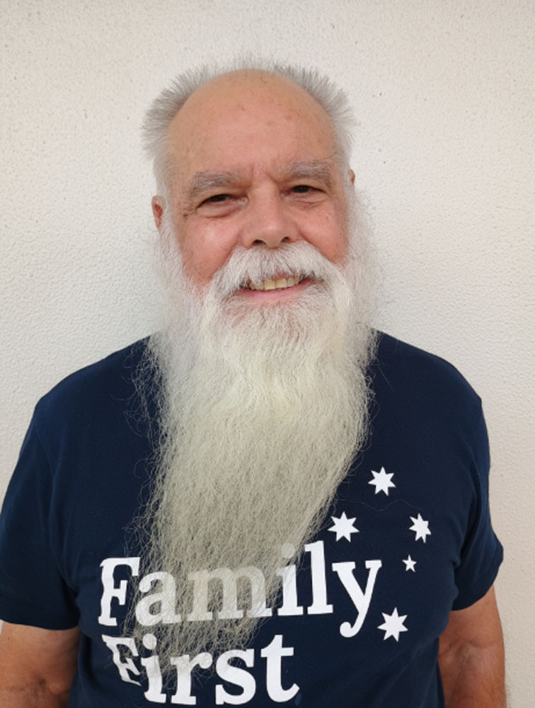 Les Searle (Family First)