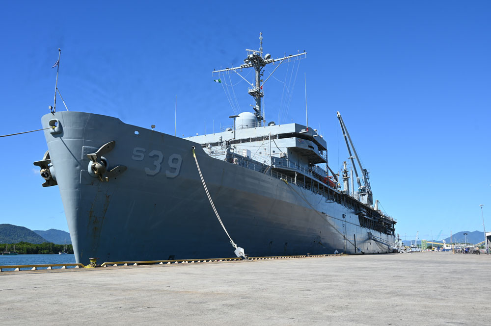 pg-7-_egn_us-navy-ship_dsc_4740.jpg
